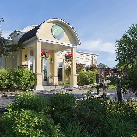 Auberge West Brome Exterior photo