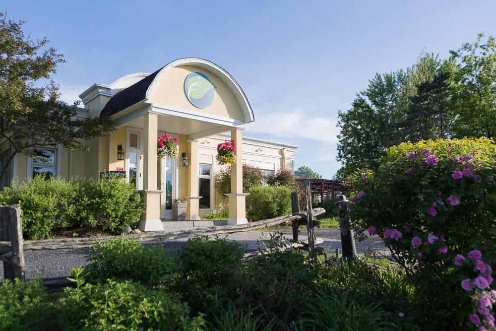 Auberge West Brome Exterior photo