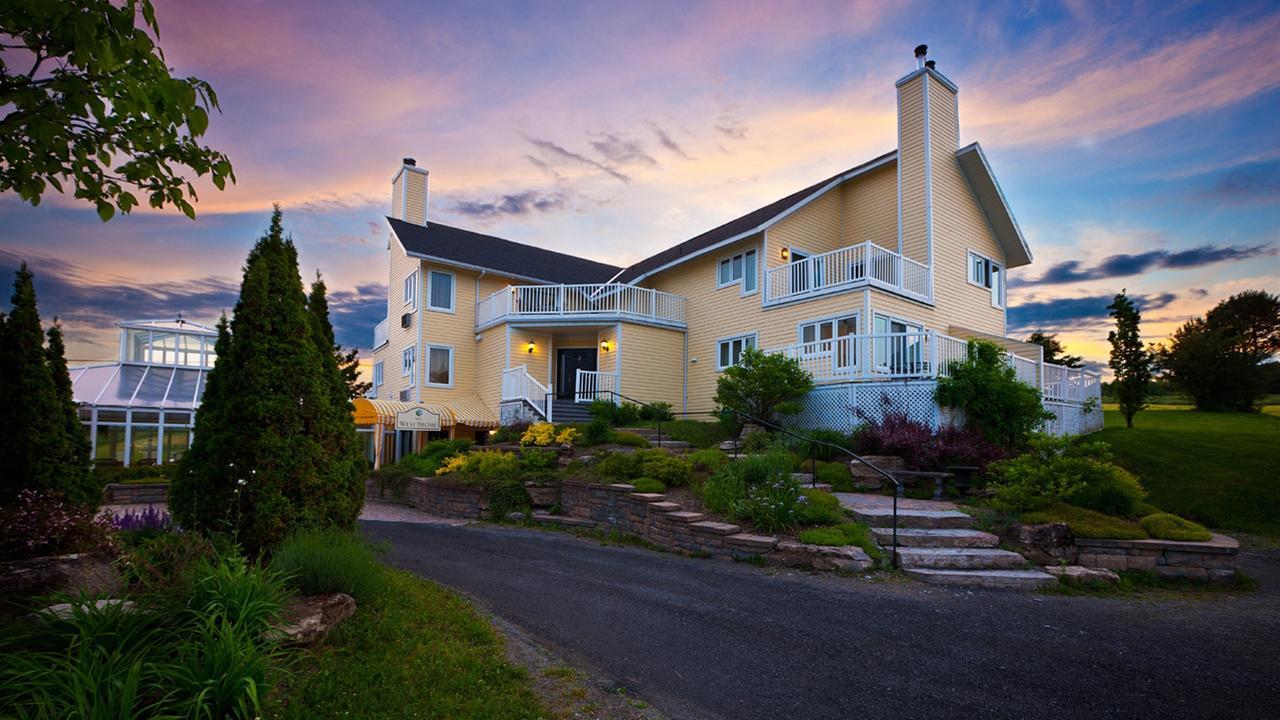 Auberge West Brome Exterior photo