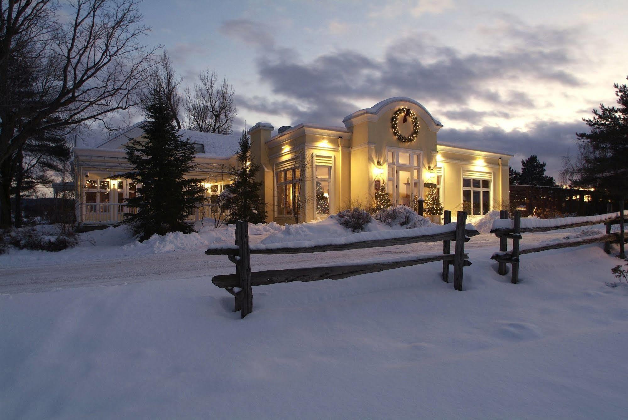 Auberge West Brome Exterior photo